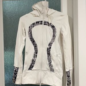 Lululemon sweatshirt